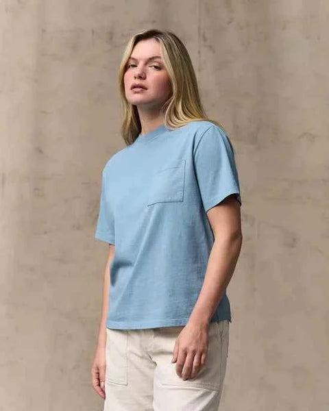 WOMEN'S SHORT SLEEVE POCKET TEE