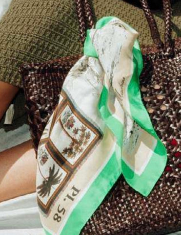 CARRE' DE SOIE DRAGON DESIGNED