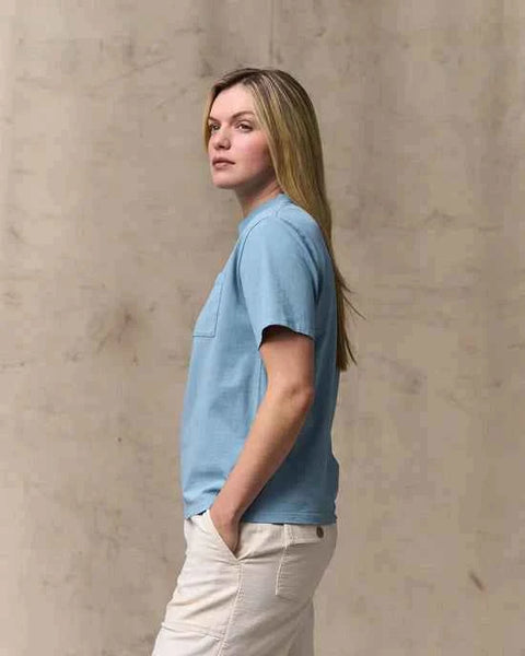 WOMEN'S SHORT SLEEVE POCKET TEE