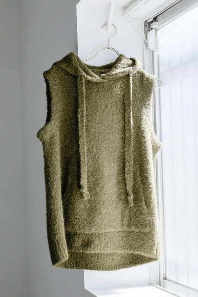 Maglione senza maniche con cappuccio in alpaca militare