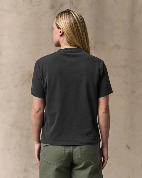 WOMEN'S SHORT SLEEVE POCKET TEE