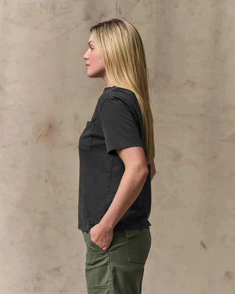 WOMEN'S SHORT SLEEVE POCKET TEE