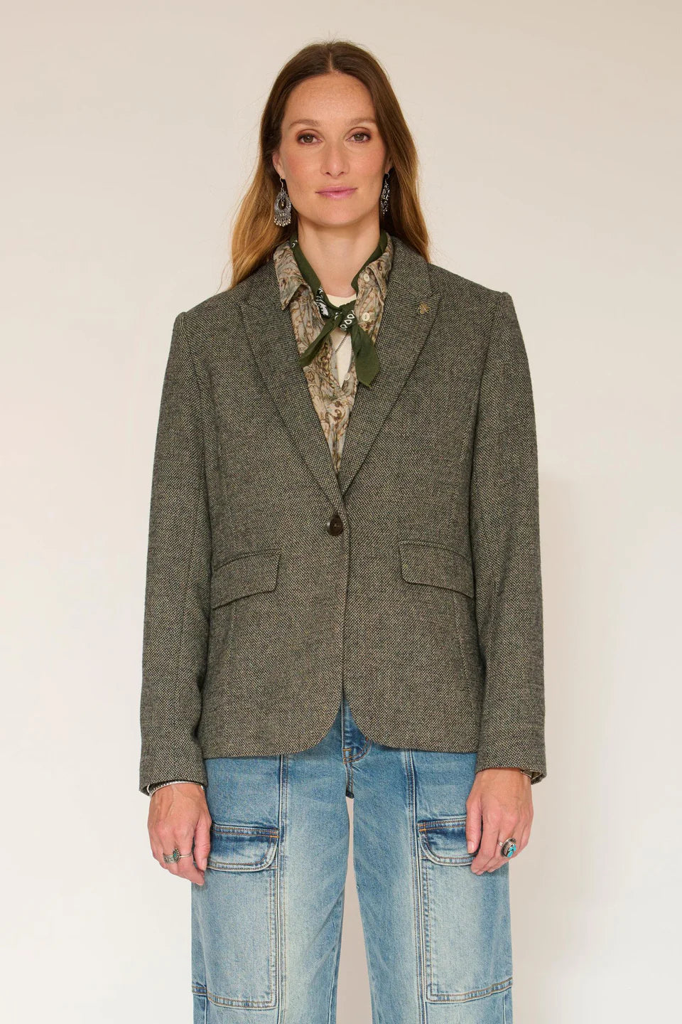 TAILORED JACKET - VICQ KAKI