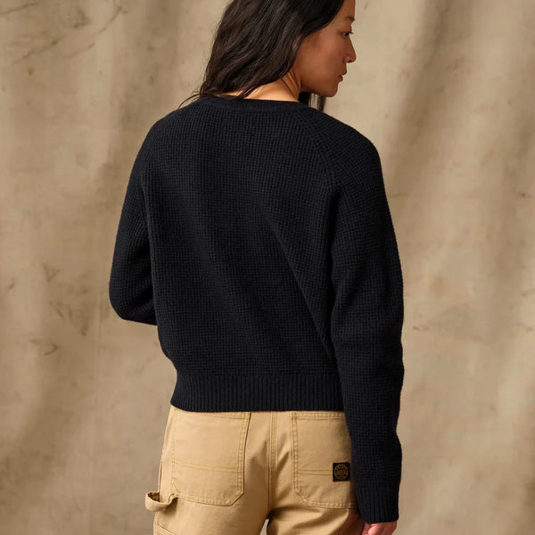 WOMEN'S WAFFLE KNIT MERINO SWEATER DARK NAVY