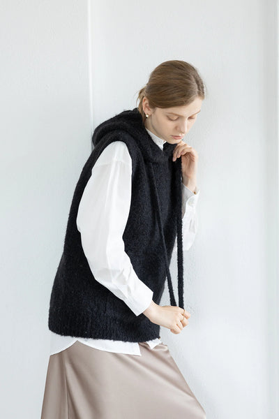 Maglione senza maniche con cappuccio in alpaca