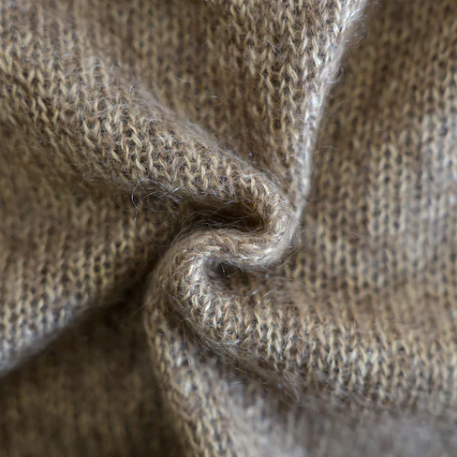 Maglione in seta mohair con spacco laterale