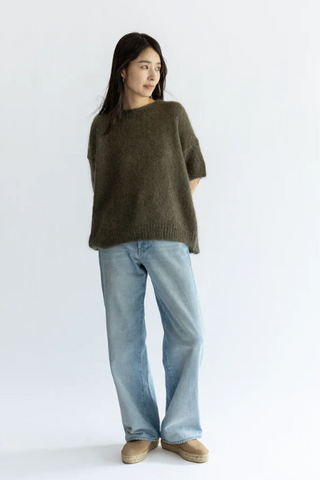 Maglione in seta mohair con spacco laterale