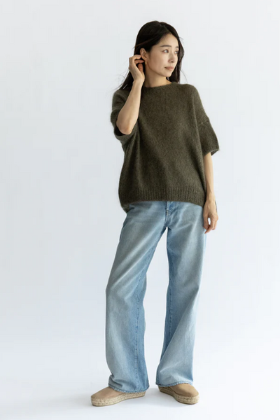 Maglione in seta mohair con spacco laterale