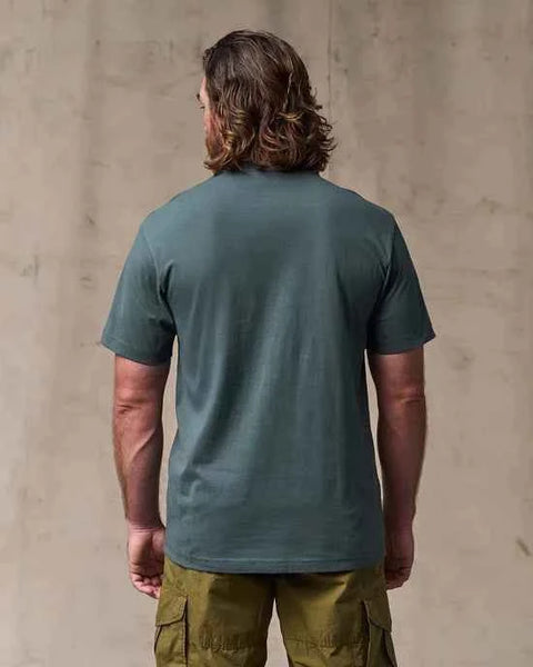 OUTFITTER POCKET T-SHIRT